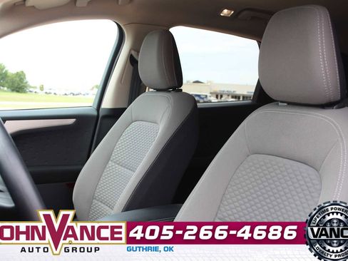 Used 2020 Ford Escape SE FWD image 25