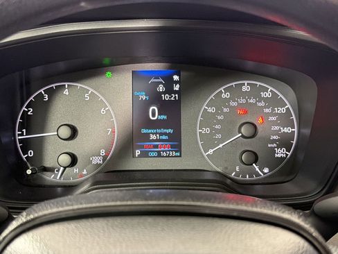 Used 2025 Toyota Corolla LE image 28