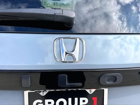 Used 2025 Honda Pilot TrailSport image 31