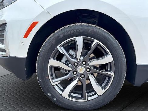 Used 2024 Chevrolet Equinox Premier image 10