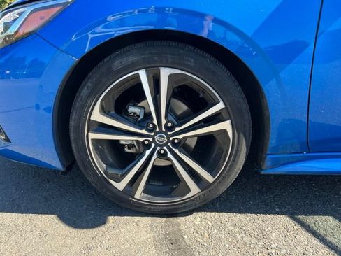 Used 2022 Nissan Sentra SR w/ SR Premium Package FWD image 10