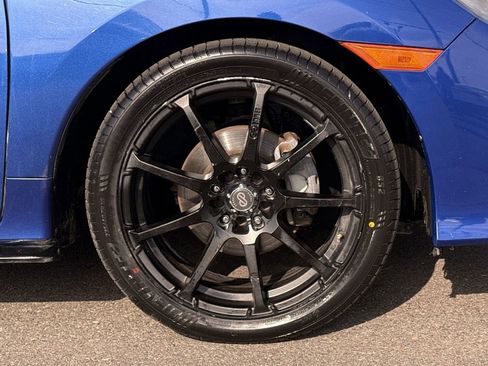 Used 2018 Honda Civic Sport image 12