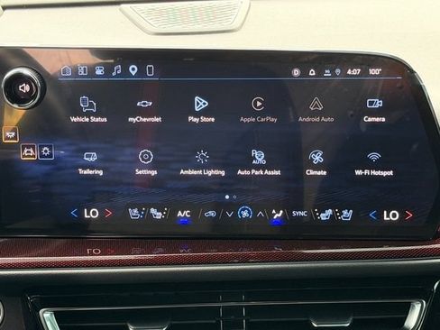 Used 2025 Chevrolet Traverse RS AWD/4WD image 16