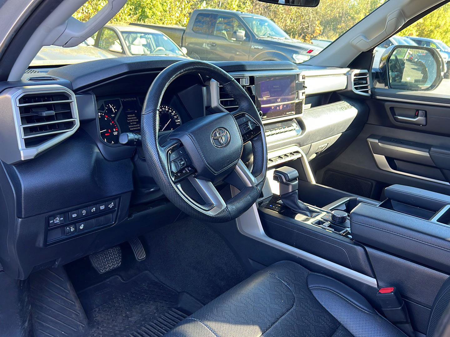 Used 2023 Toyota Tundra SR5 w/ SR5 Premium Package AWD/4WD image 4