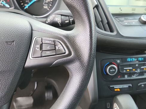 Used 2019 Ford Escape SE image 24