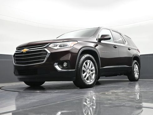 Used 2021 Chevrolet Traverse LT image 20