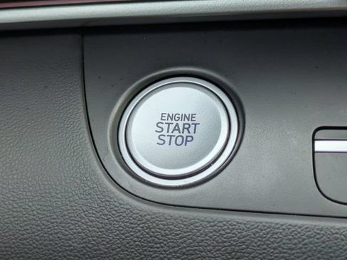 Used 2025 Hyundai Elantra SEL FWD image 23