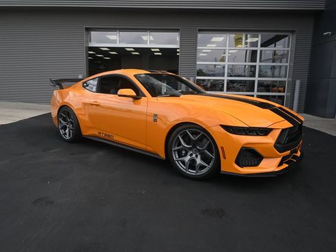 New 2026 Ford Mustang GT Premium w/ GT Performance Package RWD image 4