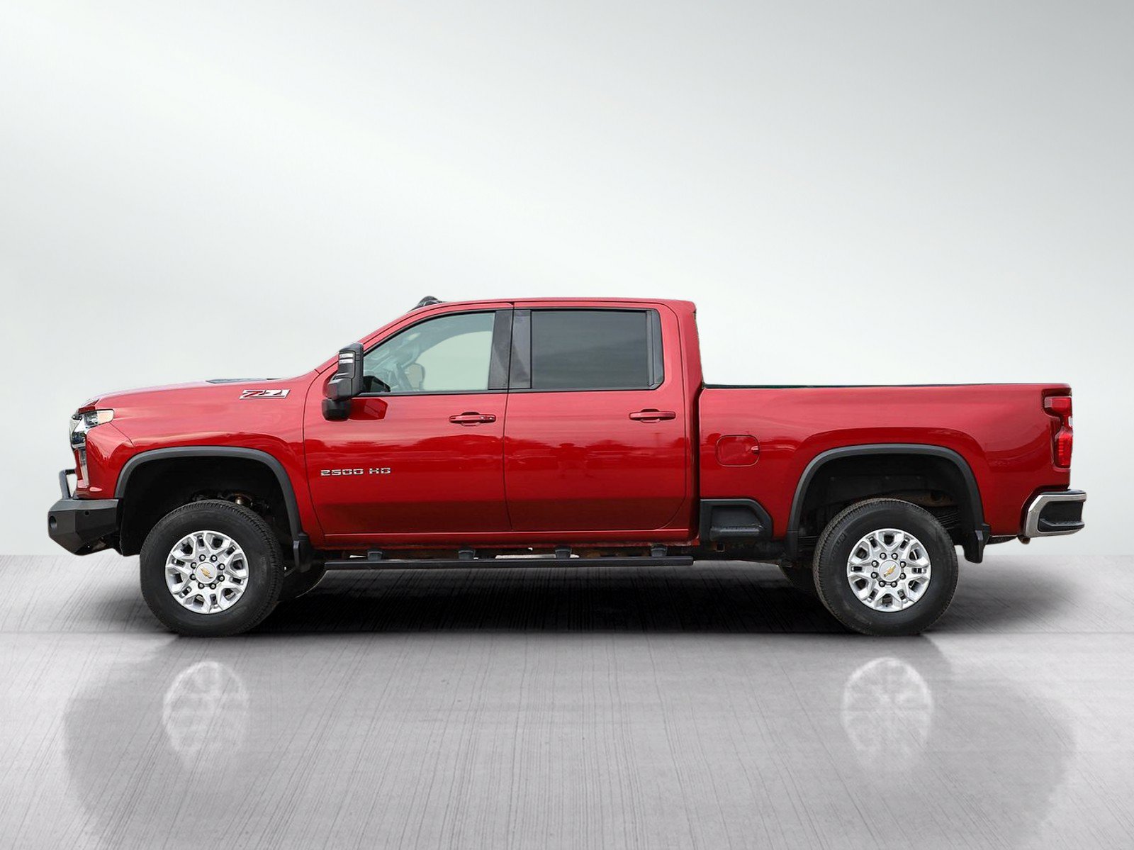 Used 2022 Chevrolet Silverado 2500 LT w/ Convenience Package AWD/4WD image 2