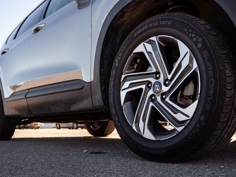 Used 2023 Hyundai Santa Fe SEL image 14