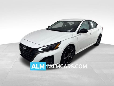 Used 2025 Nissan Altima 2.5 SR image 1