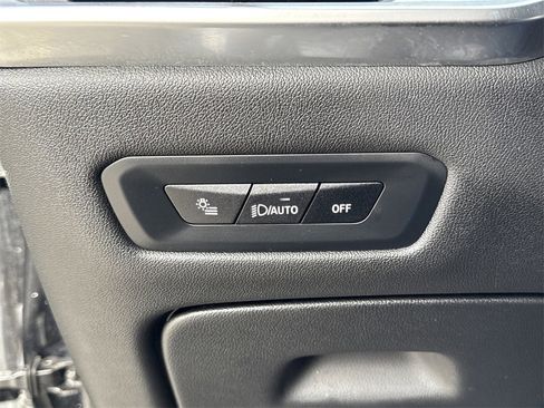 Used 2025 BMW X6 xDrive40i w/ Climate Comfort Package image 12