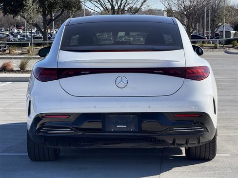 Used 2023 Mercedes-Benz EQE 500 4MATIC Sedan image 5