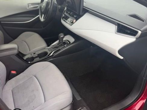 Used 2024 Toyota Corolla SE FWD image 9