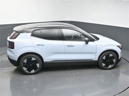 New 2025 Volvo EX30 Ultra w/ Climate Package image 44
