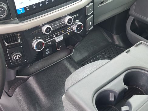 Used 2024 Ford F150 XLT RWD image 21
