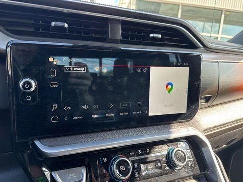 Used 2022 GMC Sierra 1500 Denali AWD/4WD image 9