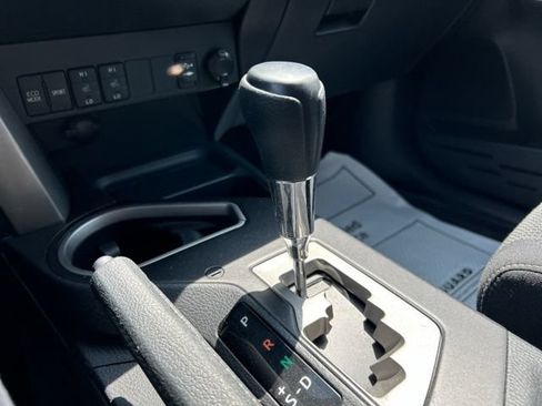 Used 2018 Toyota RAV4 XLE AWD/4WD image 43