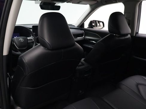 Certified 2024 Toyota Grand Highlander FWD image 20