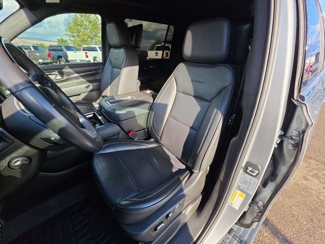 Used 2023 GMC Yukon XL Denali w/ Denali Reserve Package AWD/4WD image 18