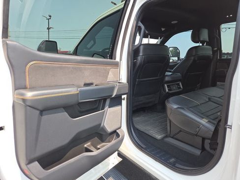 Used 2024 Ford F250 Platinum AWD/4WD image 11