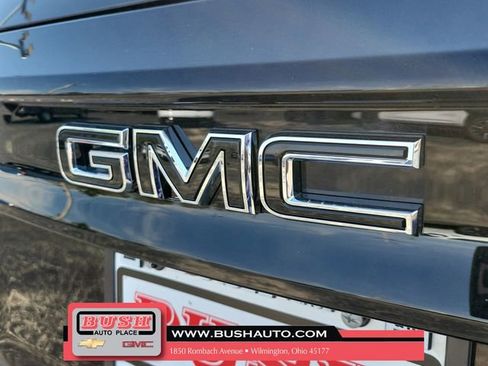 New 2026 GMC Acadia Elevation image 8