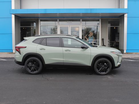 New 2026 Chevrolet Trax ACTIV image 3