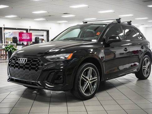 Used 2023 Audi Q5 e Prestige w/ Prestige Package image 3