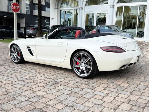 Used 2012 Mercedes-Benz SLS AMG Roadster image 21