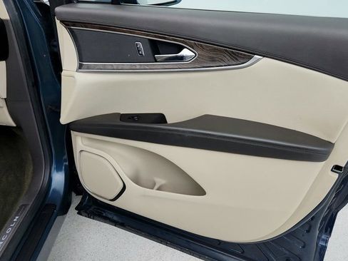 Used 2016 Lincoln MKX Reserve w/ Technology Package image 28