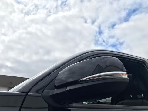 Used 2023 Toyota Tacoma TRD Off-Road w/ TRD Premium Off Road Package image 37