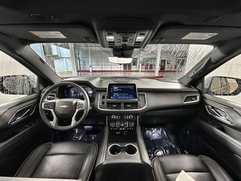 Used 2023 Chevrolet Suburban Premier image 23