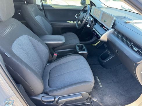 Used 2024 Hyundai Ioniq 5 SE image 16