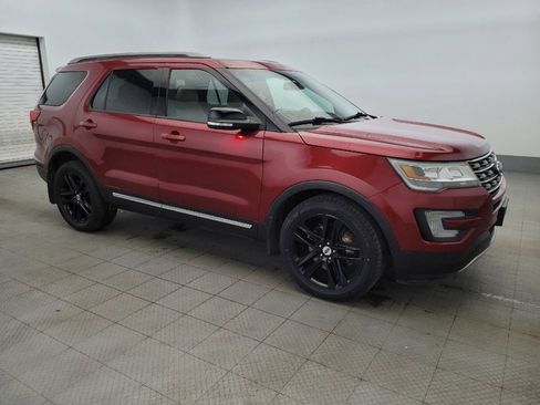 Used 2017 Ford Explorer XLT w/ Equipment Group 202A image 11
