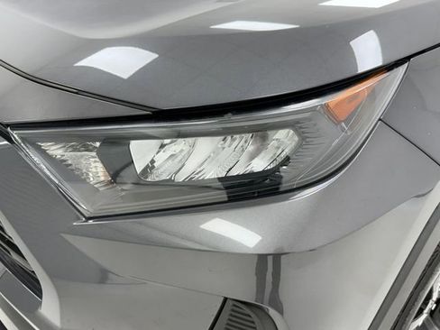 Used 2022 Toyota RAV4 LE image 6