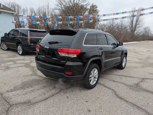 Used 2018 Jeep Grand Cherokee Laredo image 3
