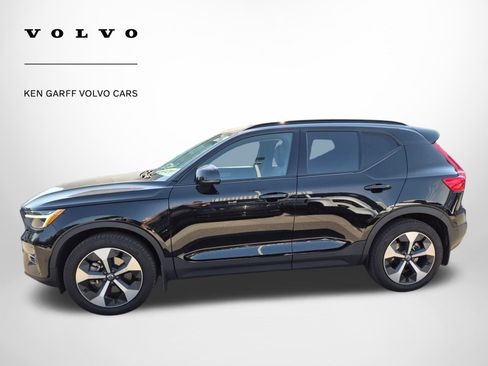 Used 2023 Volvo XC40 B5 Ultimate w/ Climate Package AWD/4WD image 6