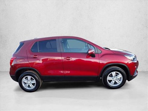 Used 2021 Chevrolet Trax LS w/ Tint and Cruise Package image 3