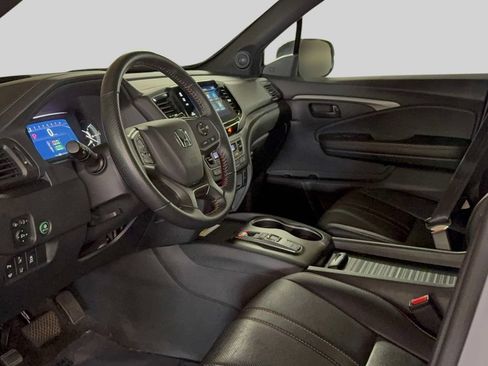 Certified 2023 Honda Passport TrailSport image 28