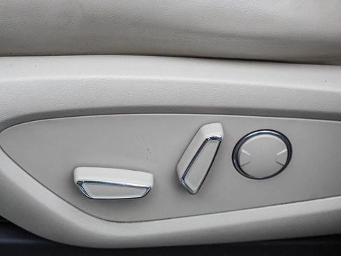 Used 2017 Lincoln MKC Reserve image 22