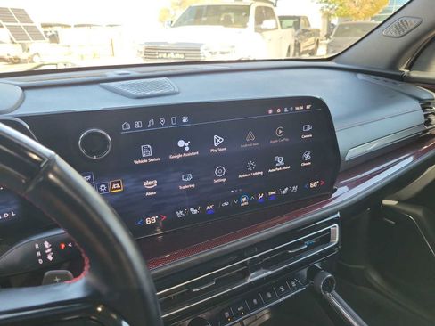 Used 2024 Chevrolet Traverse RS image 20