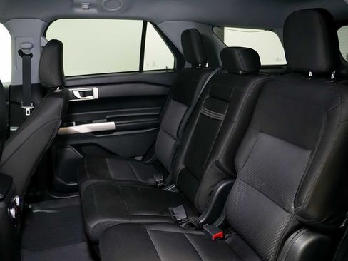 Used 2023 Ford Explorer XLT RWD image 19
