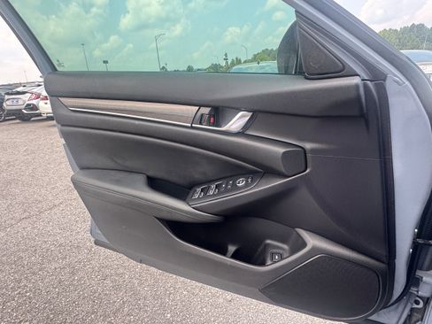 Used 2021 Honda Accord Sport image 13