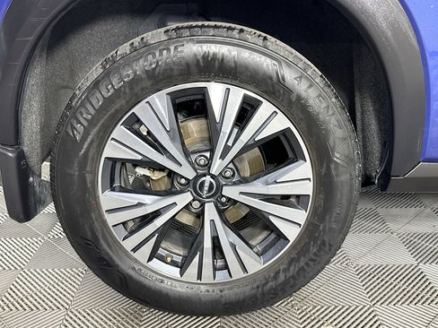 Used 2023 Nissan Rogue SV FWD image 58