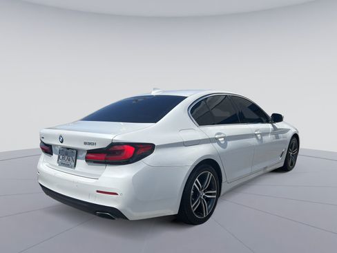 Used 2021 BMW 530i xDrive w/ Premium Package AWD/4WD image 9