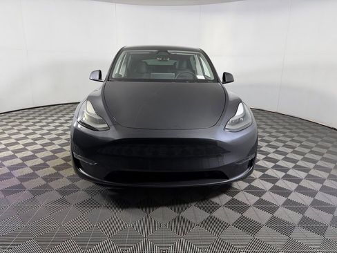 Used 2024 Tesla Model Y Long Range AWD/4WD image 4