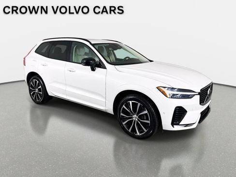 Used 2023 Volvo XC60 B5 Plus w/ Protection Package Premier FWD image 4