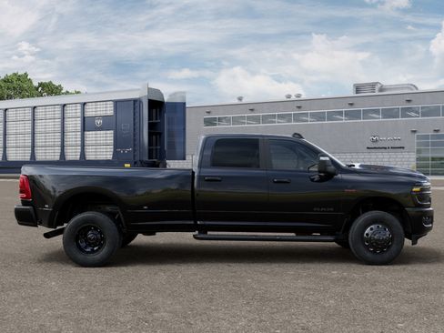 New 2026 RAM 3500 Laramie w/ Night Edition AWD/4WD image 35