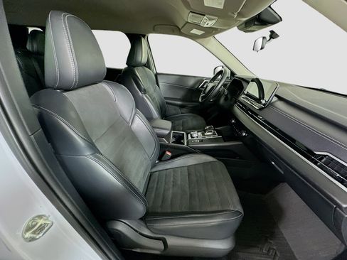 Used 2024 Mitsubishi Outlander SE AWD/4WD image 32