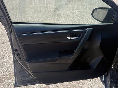 Used 2018 Toyota Corolla LE image 10